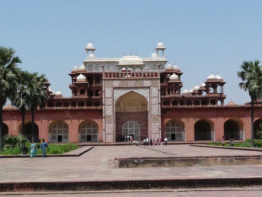 Visit Akbar's Tomb