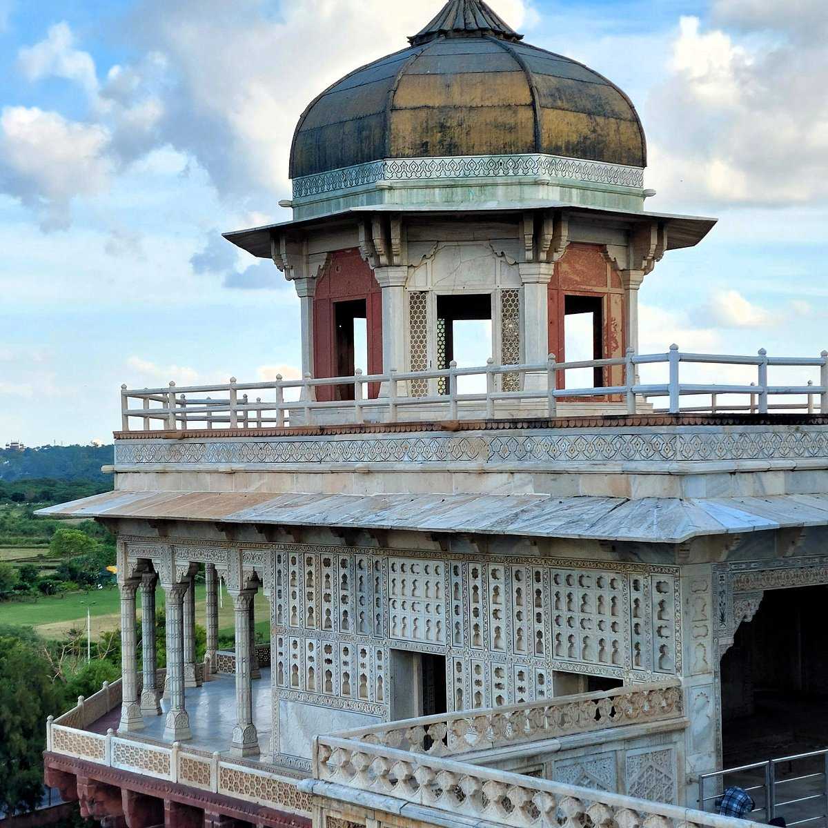 Visit Shahi Burj