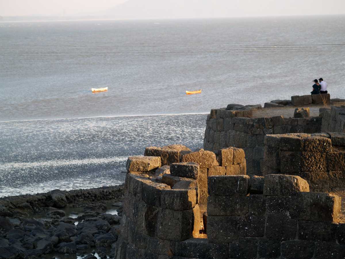 Visit Khanderi Island