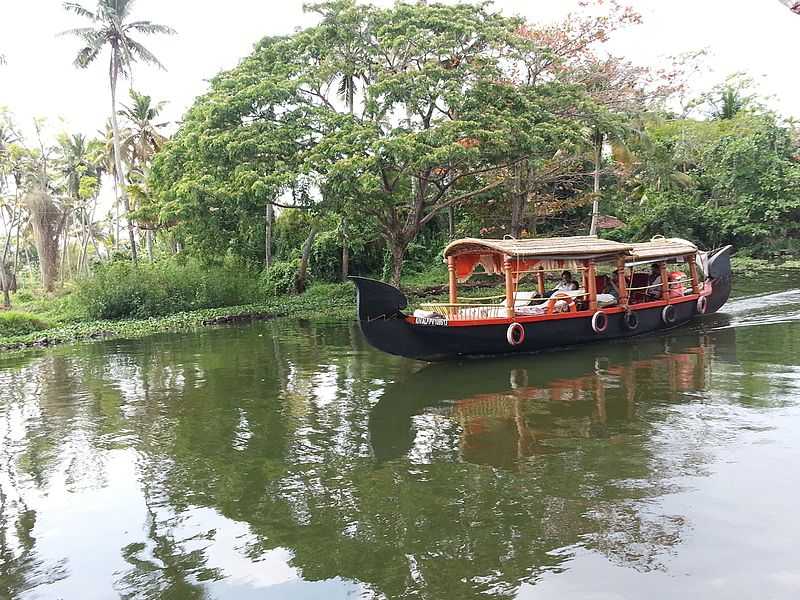 Visit Punnamada Lake