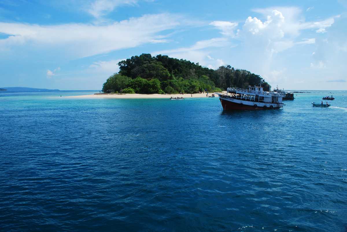 Visit Mahatma Gandhi Marine National Park