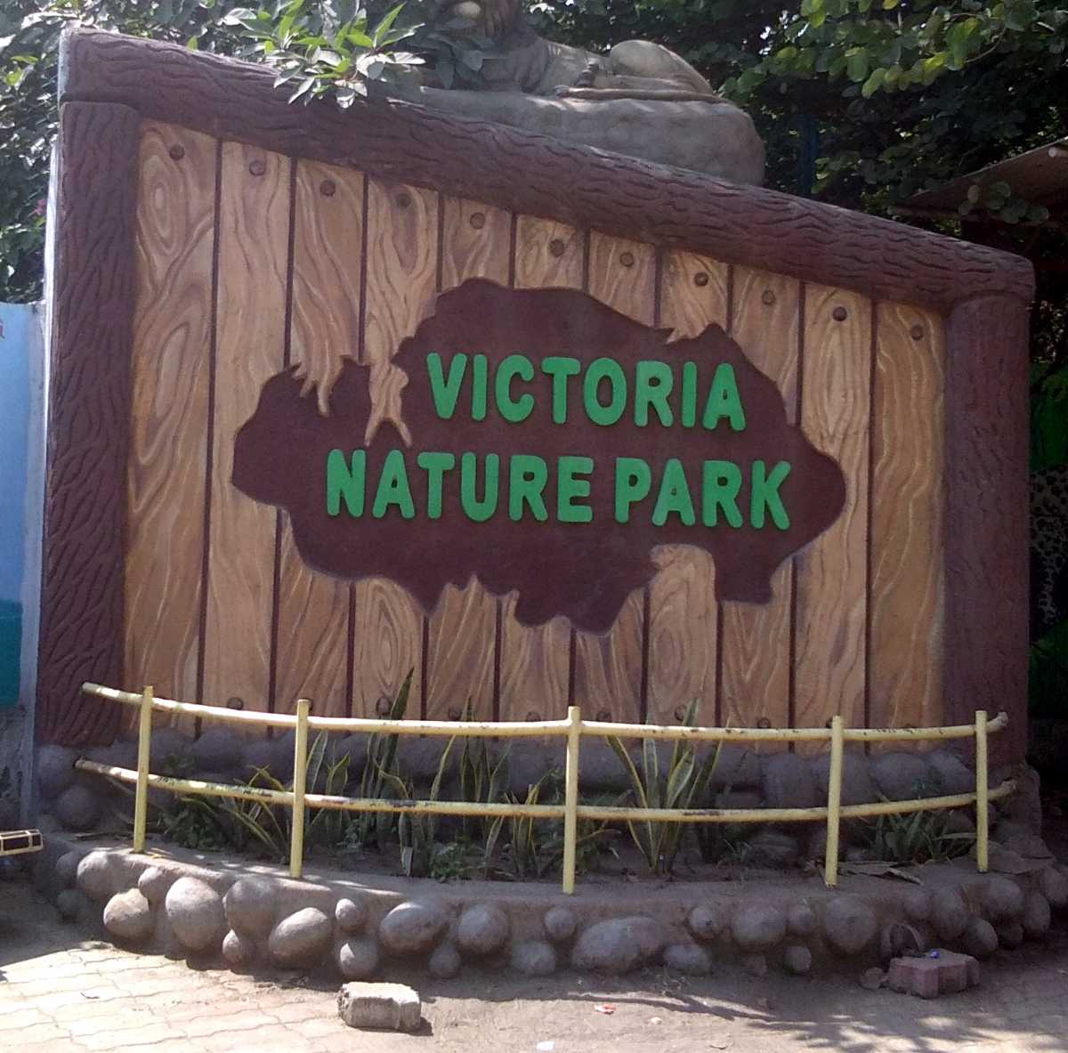 Visit Victoria Park