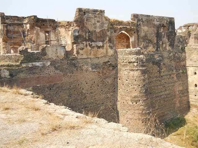 Visit Shahi Qila