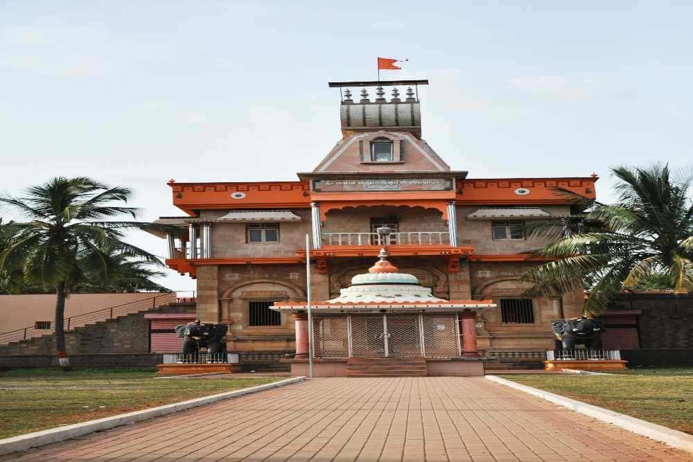 Visit Dandelappa Temple