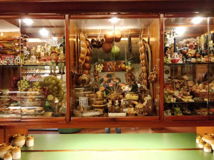 Visit Baker's Cafe