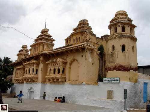 Visit Old Palace