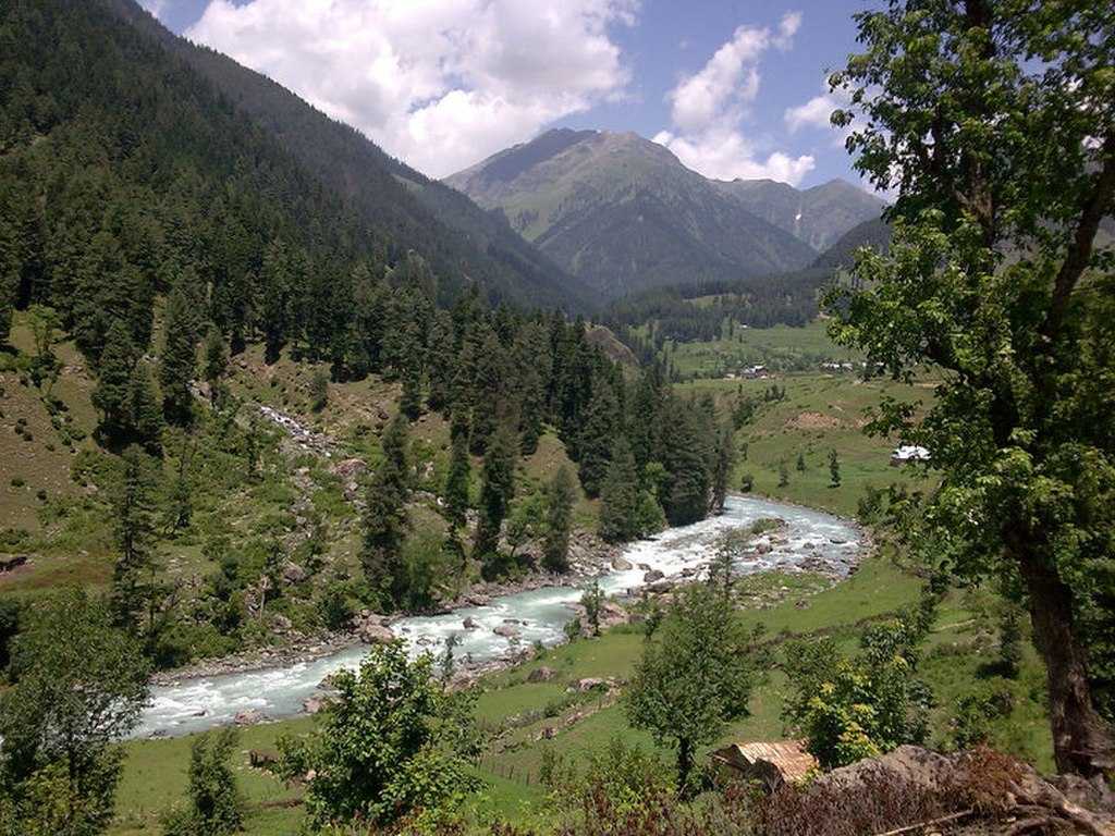 Visit Aru Valley