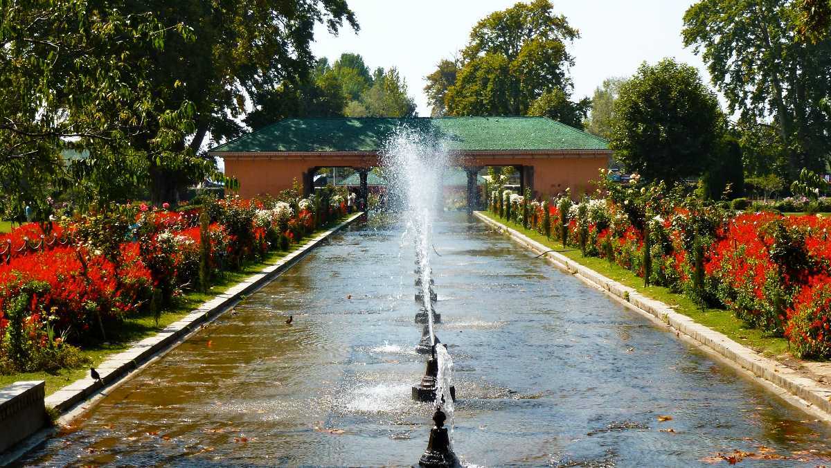 Visit Shalimar Bagh Mughal Garden