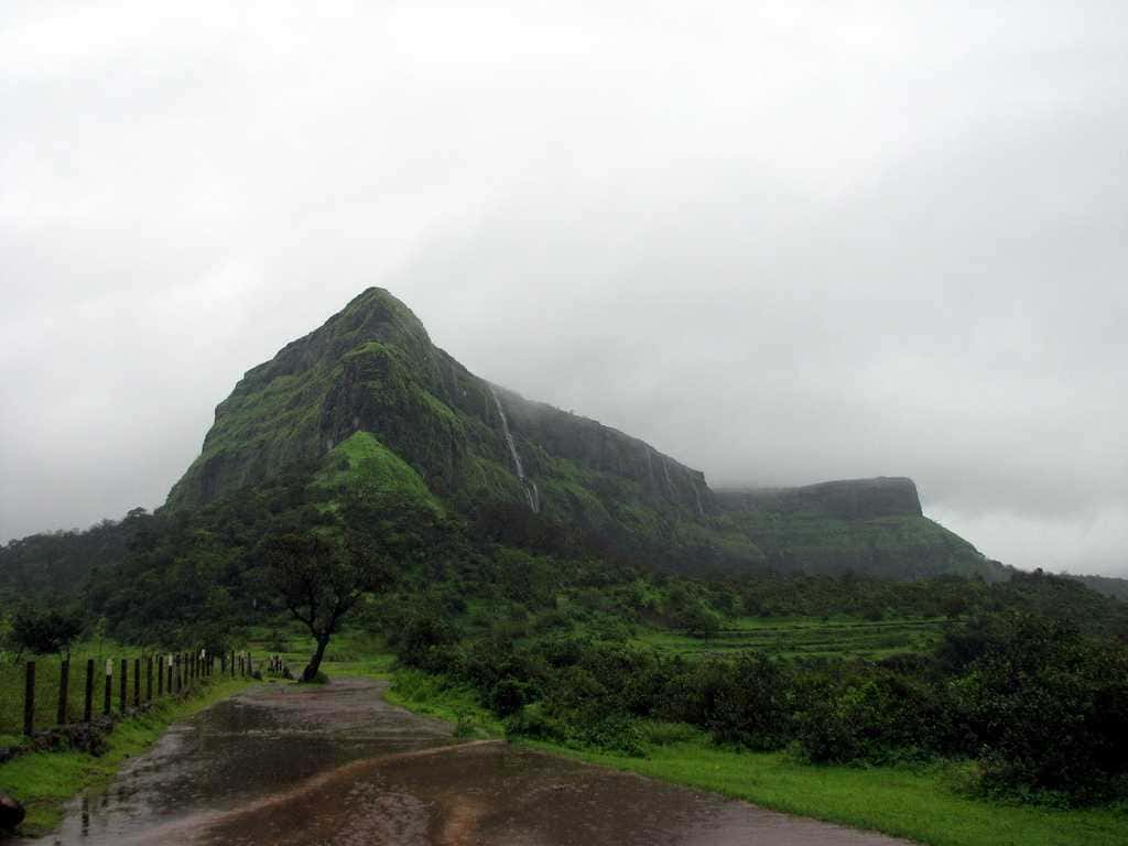 Visit Visapur Fort