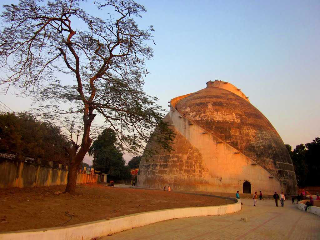 Visit Golghar