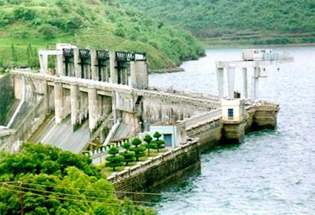 Visit Bhadra Dam
