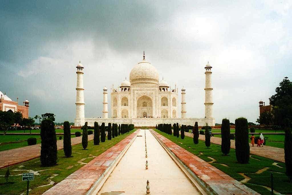 Visit Agra - Top destination for travel and adventure